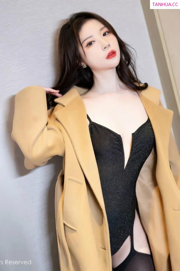 梦心玥  [XiuRen]高清写真图 2024.04.18 No.8414 梦心玥 黑丝美腿第14张图片